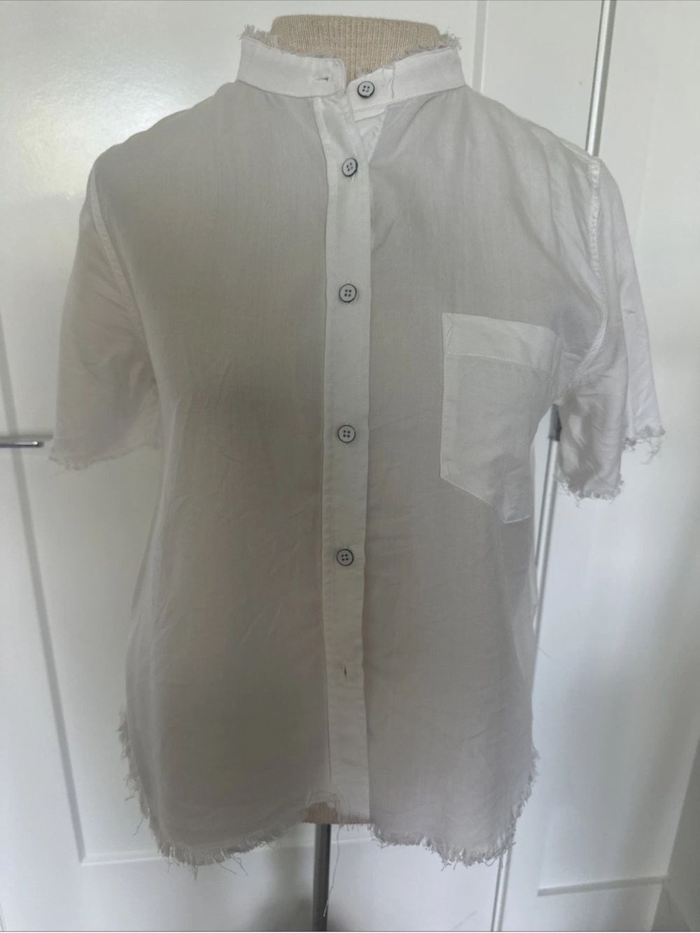 The Blue Shirt Shop Button Down Crop Blouse White Distressed Womens SZ S